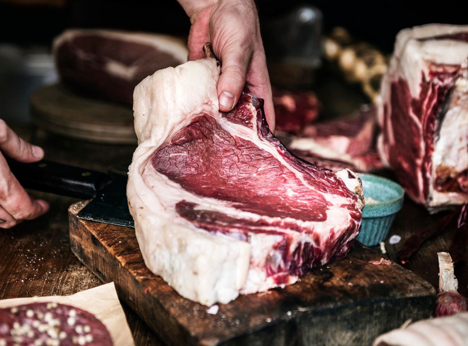 En este momento estás viendo Carne madurada: ¿Qué es y cuáles son sus beneficios?